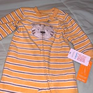 Baby pijamas size 9M
